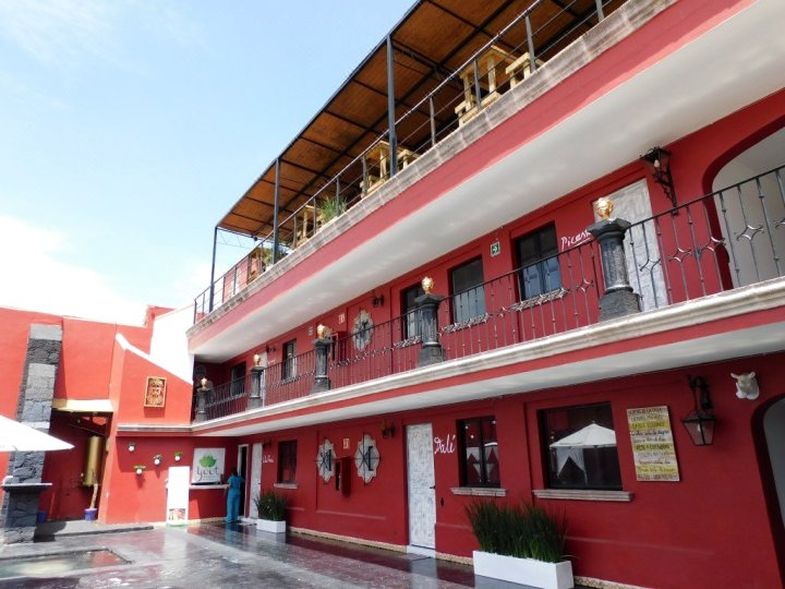 La Casa de Los Artistas Hotel