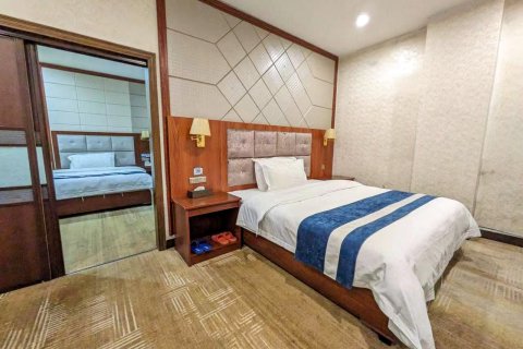 翁源龙鹏大酒店