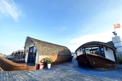 疍家渔排海上民宿(陵水猴岛旅游码头店)