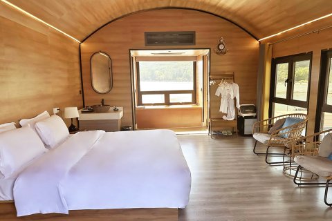 疍家渔排海上民宿(陵水猴岛旅游码头店)