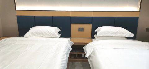 暖舍民宿(万达广场店)