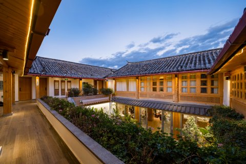 冬笙野奢庭院(丽江木府店)