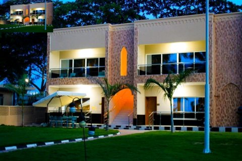 姆托尼海洋酒店(Mtoni Marine Hotel)