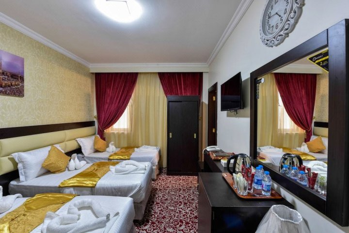贝德尔艾马萨酒店(Bader Al Marsa Hotel)