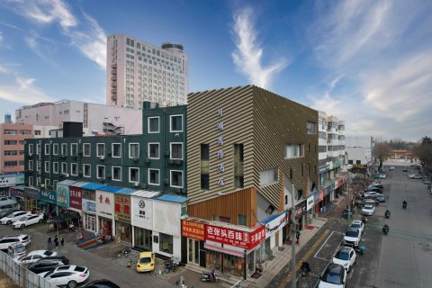 莱西月湖商务酒店(莱西高铁站月湖公园店)