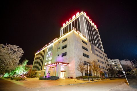 寻甸凤仪大酒店