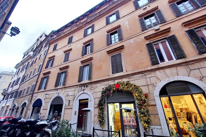 Metastasio in Rome with 1 Bedrooms and 1 Bathrooms