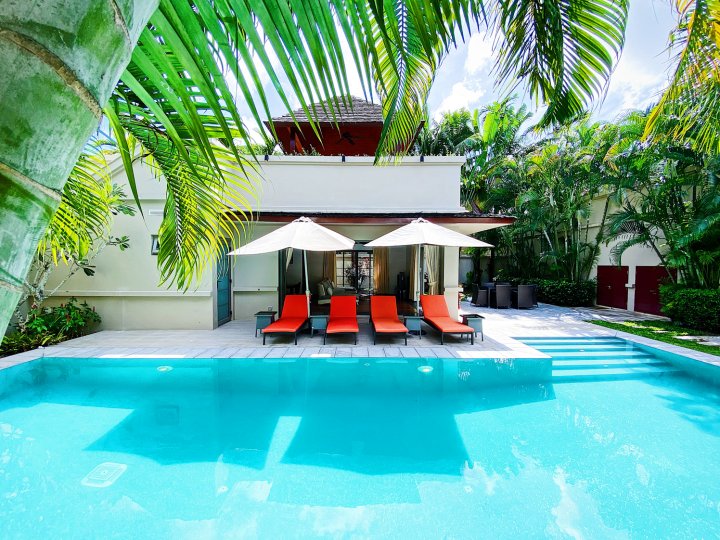 Wonderful 3Br 380Sqm Pool Villa Walk to Bangtao Beach and Catch Club