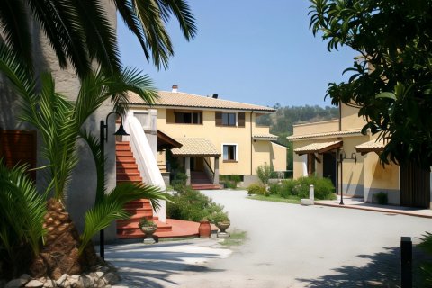 西蒙内罗农庄酒店(Agriturismo Simonello)