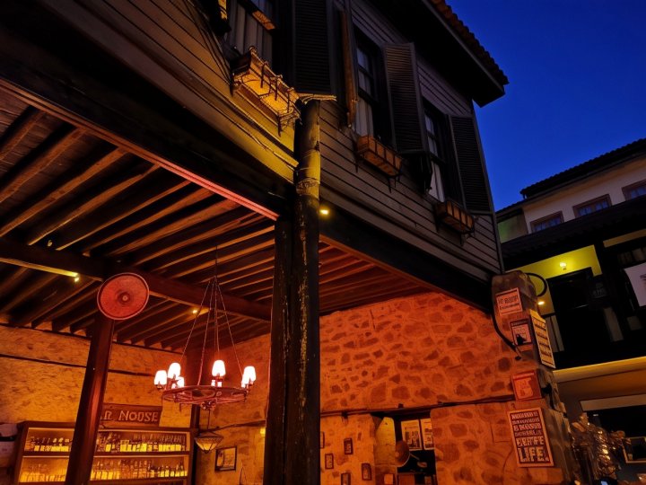 老房子酒吧酒店(Old House Hotel&Pub)