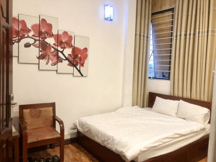 OYO 1035 Hoa Hong Hostel