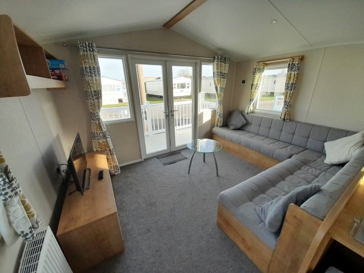 在瓦尔顿的美丽的3床篷车(Beautiful 3 Bed Caravan in Walton on the Naze)