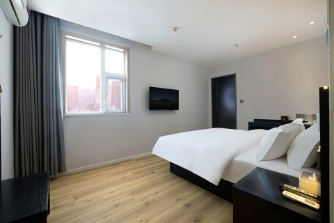 悦泊轻居酒店(洛阳万达广场王府井店)