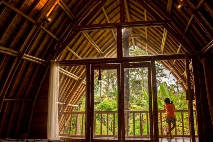 隐密图布竹子酒店 - 阿塔瓦巴厘(Hide Tumbuk Bamboo by Atharva Bali)