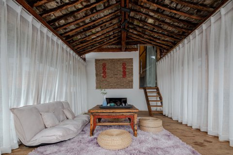 莫兮子吟·禅意半山民宿(昆明机场店)