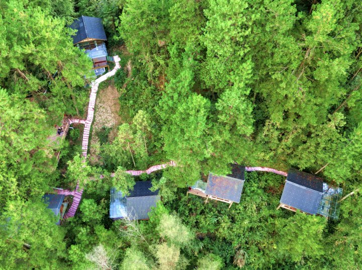 张家界隐山居野宿