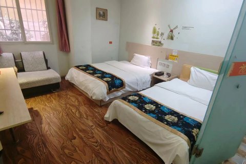 哈啰轻酒店(金堂韩滩桥店)