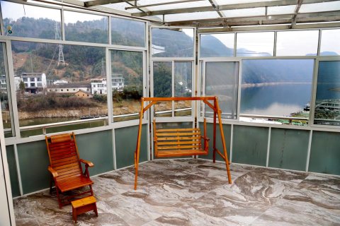 歙县深渡镇画廊人家民宿(新安江山水画廊风景区店)