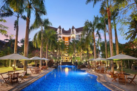 诺富特泗水酒店(Grand Tropic Suites Hotel Surabaya)