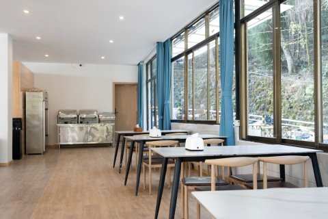 青城山寻与寻宿私汤民宿(泰安古镇店)