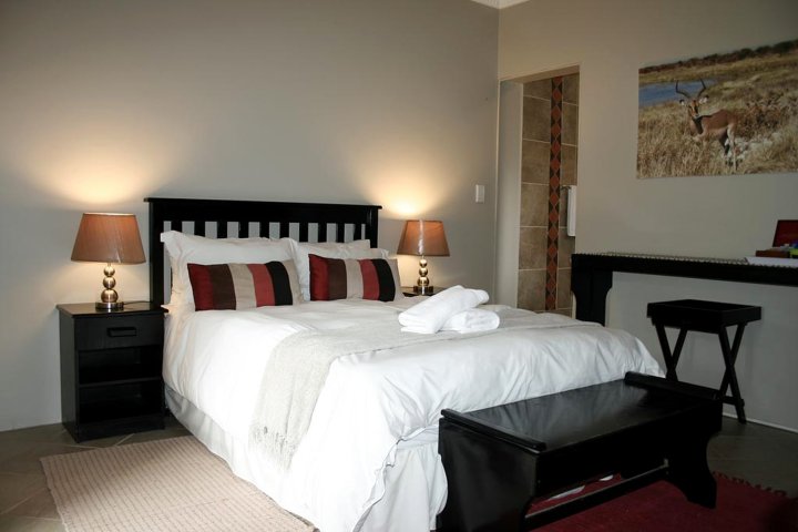 Sesriem Double Room - Serviced room with kitchenette, 2 guests, in Swakopmund