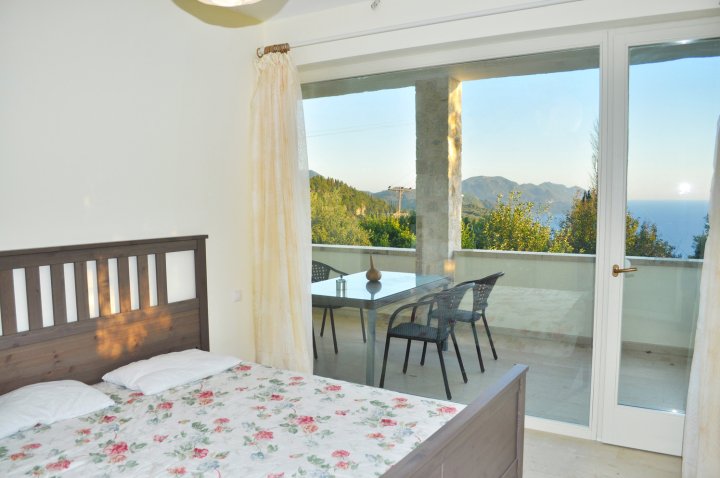 House Lemoni, Apartment C - Pelekas, Corfu