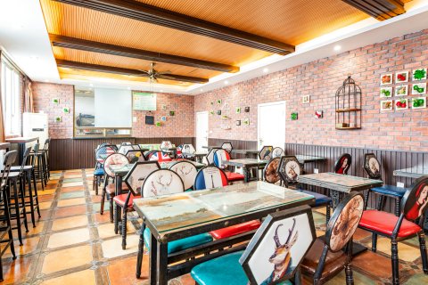 泸州雪梨树主题酒店(水井沟步行街店)