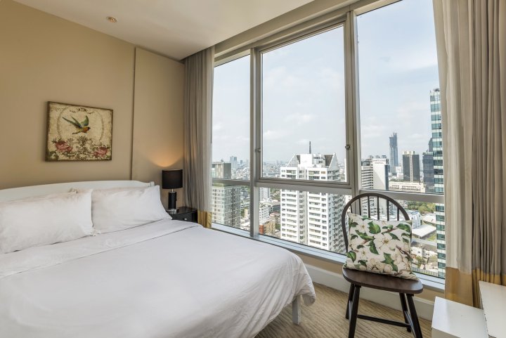 Serviced 2 Bed Scenic SkyVillas