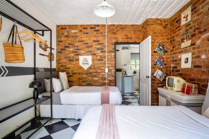 Retro-Vintage New Yorker Apartment in Centurion