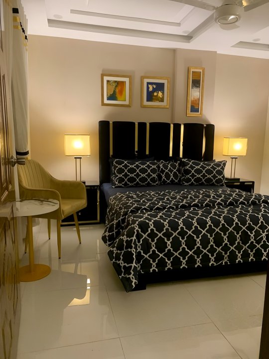 1 Bedroom Apartment, Bahria Town Lahore Diamount01