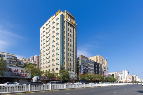 IU酒店(汕尾海丰客运总站店)