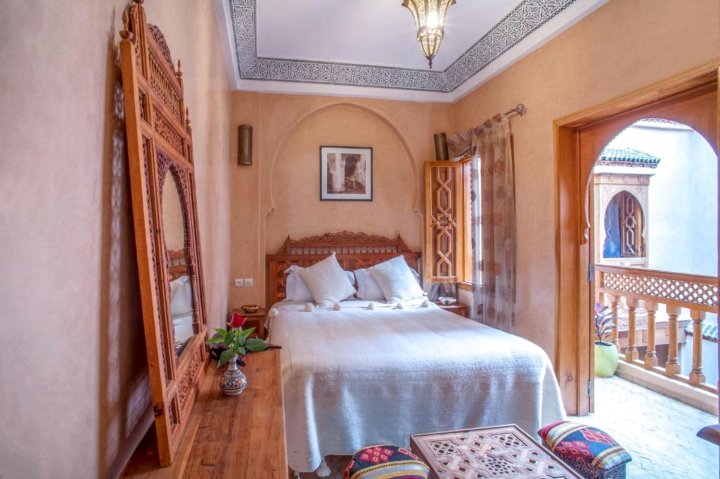 Riad Lakouas- Cannelle Room