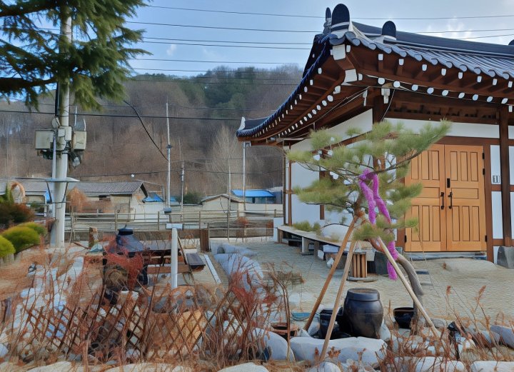 Jeonju Hanok Maeul Daeseung Jeongdam Hanok Dockchae Pension