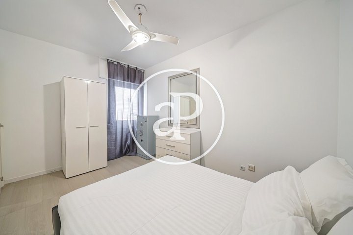 Light and Airy Apartment Right Behind the Iconic Plaza de España,