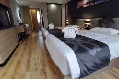 花美时酒店(泰安东平金汇商业街店)