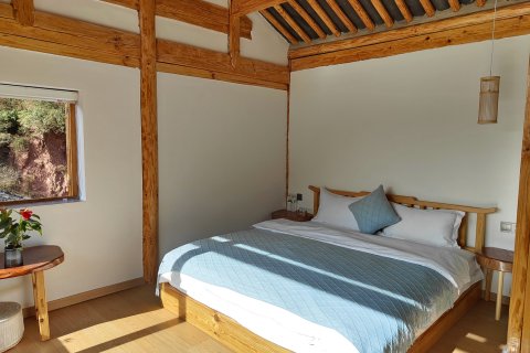 诺邓五滴水客栈