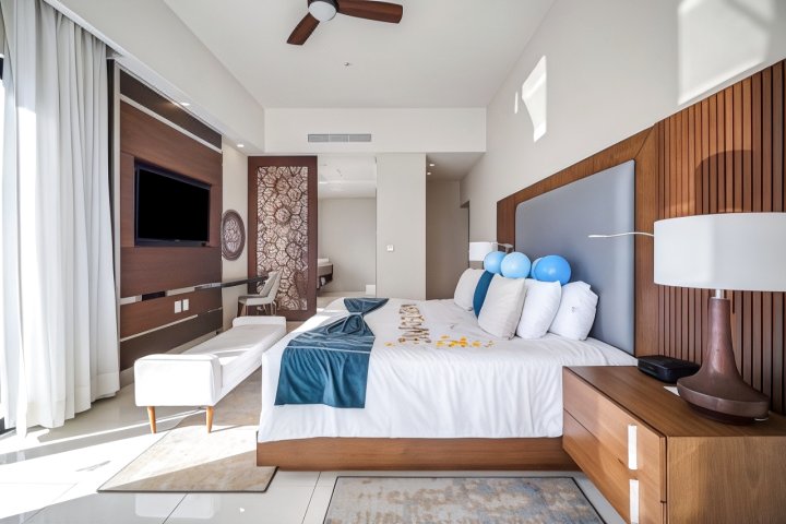 One Bedroom Suite Oceanfront - Villa la Valencia