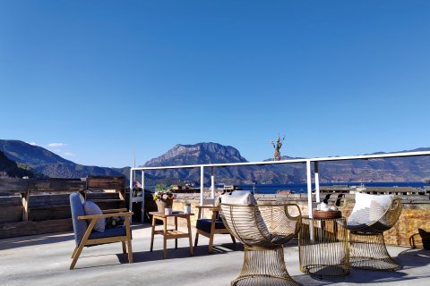 泸沽湖水岸山舍客栈