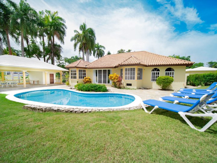 Casati Pearl House, Big House with Private Pool!