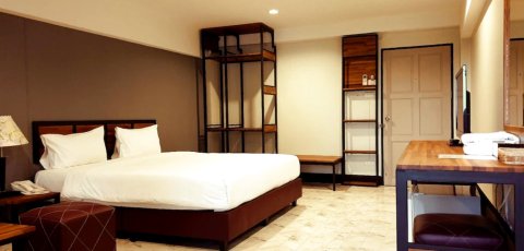 运河酒店(The Canal Hotel)