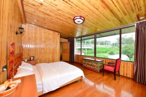 索松遇见山间民宿