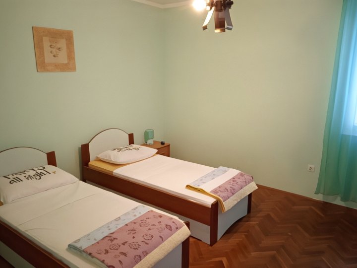 Comfortable Apartment/Zadar Borik/up to 5 Persons