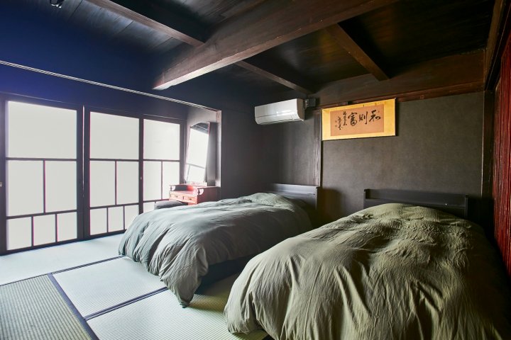 A 150-Year-Old Traditional Japanese House Built by