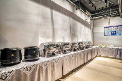 回禾微智酒店(婺源弦高古城高铁站店)