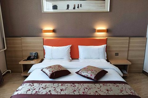 格尔木怡景品质酒店(火车站店)