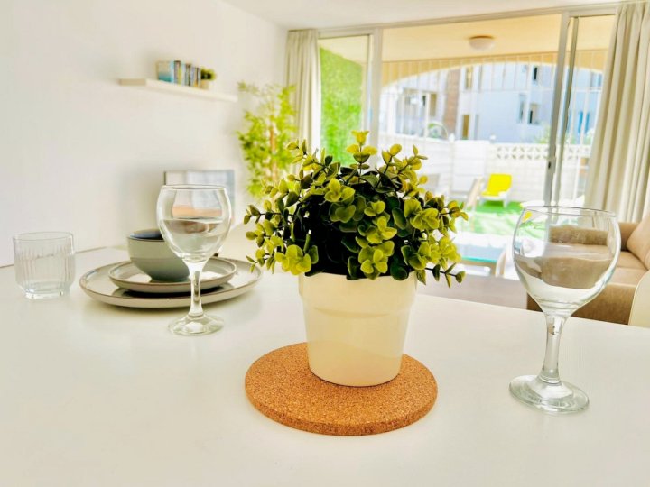 Serene 1 Br Retreat,Private Garden, Callao Salvaje