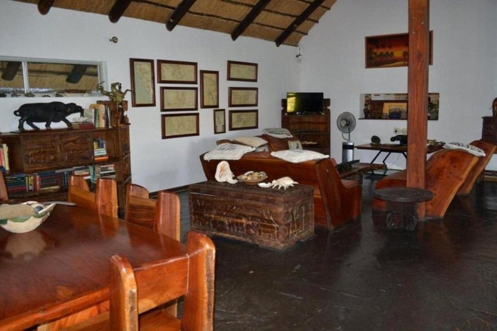 卡普里維河旅館(Caprivi River Lodge)