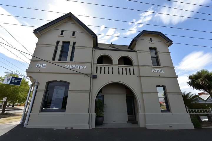 Hotel Canberra