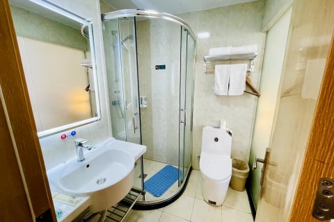 华勘酒店(天津中山门地铁站店)