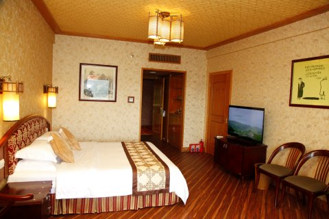 梅州雁南飞围龙大酒店